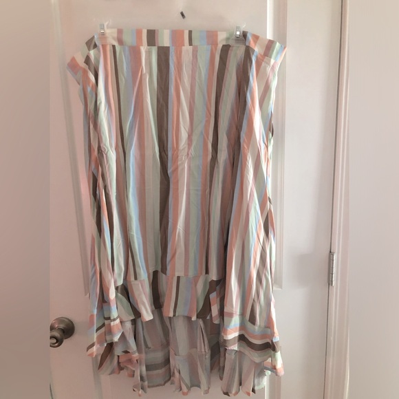 Torrid sz 4 Midi Challis Off Shoulder Hi-Low Skirt Set NWT - Picture 9 of 12